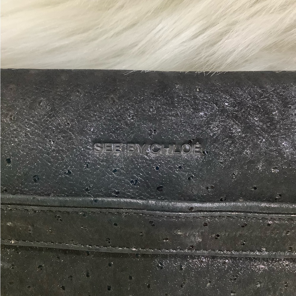 LIKE NEW🖤 Chloe Wristlet - Picture 8 of 17